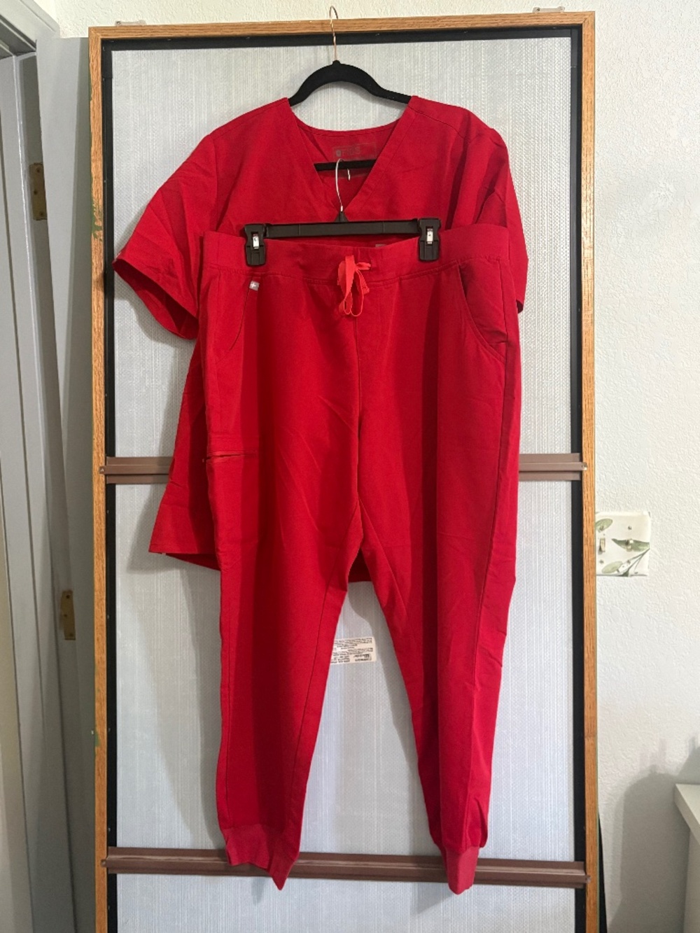 FIGS Red Catarina Scrub Top & Zamora Jogger Pants Set XXL